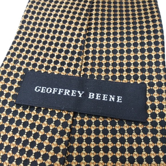 Geoffrey Beene Tie - Picture 2 of 3